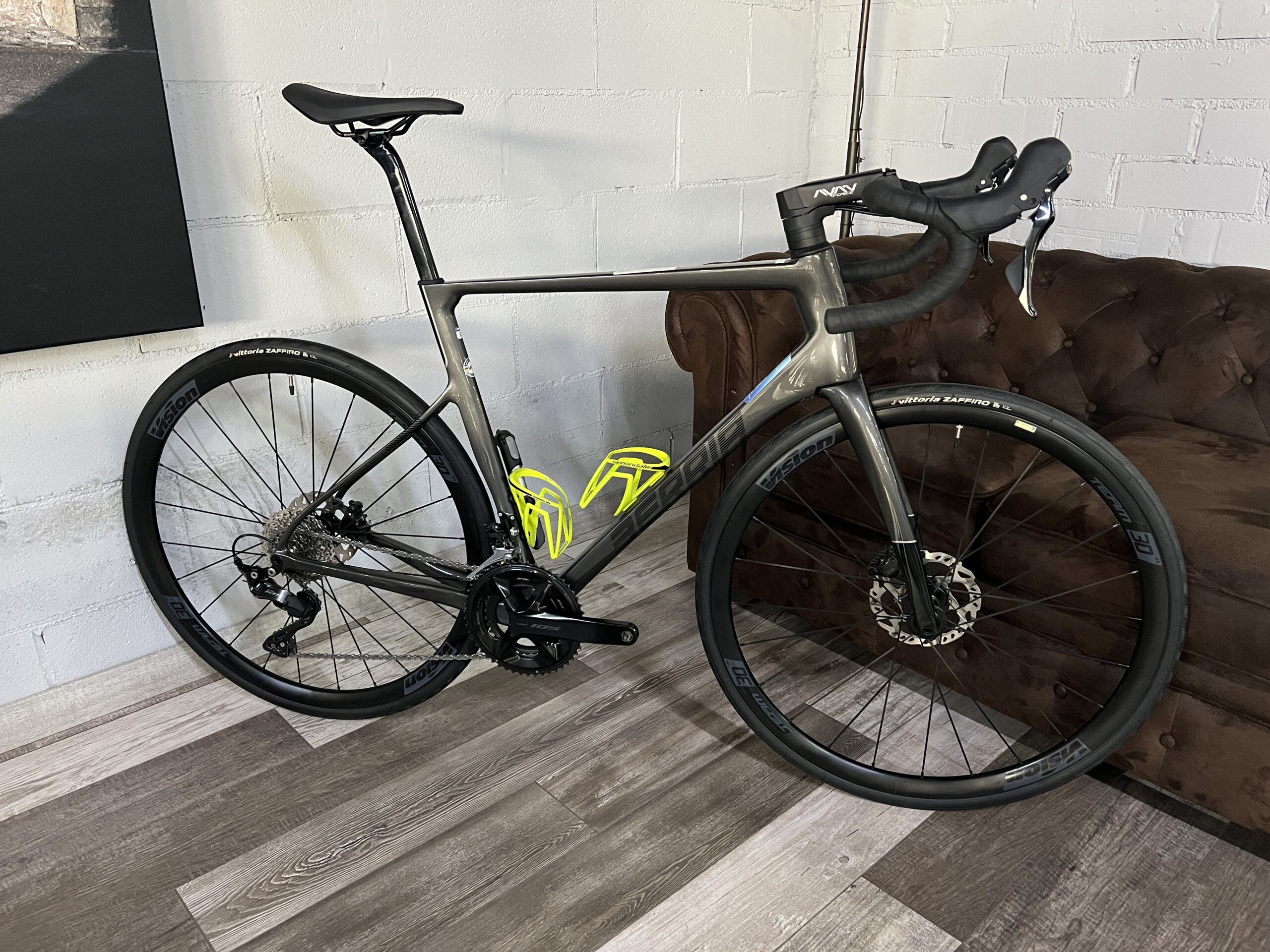 BERRIA BELADOR CARBON 105 G5702