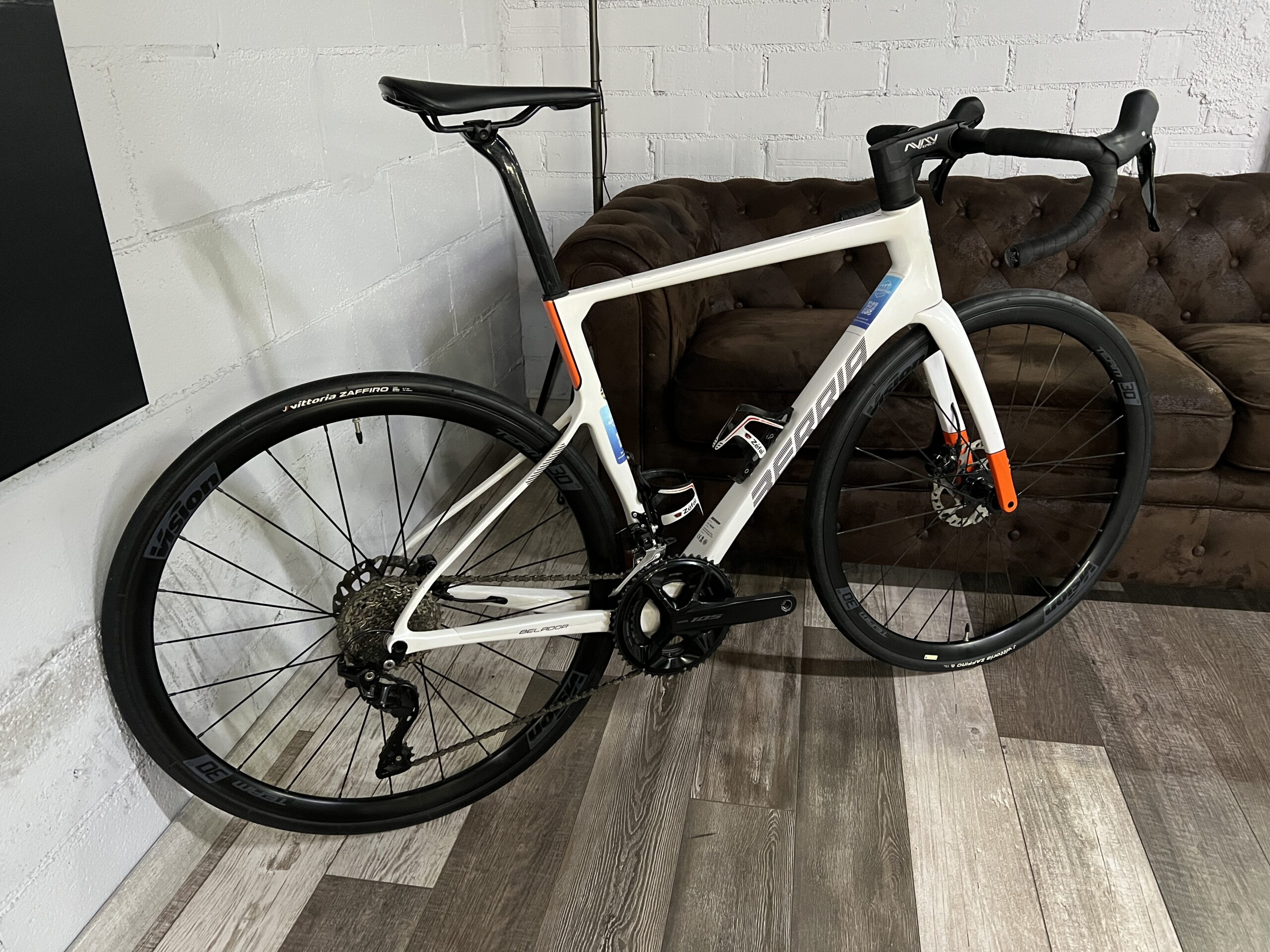 BERRIA BELADOR CARBON 105 G5502 - Imagen 2