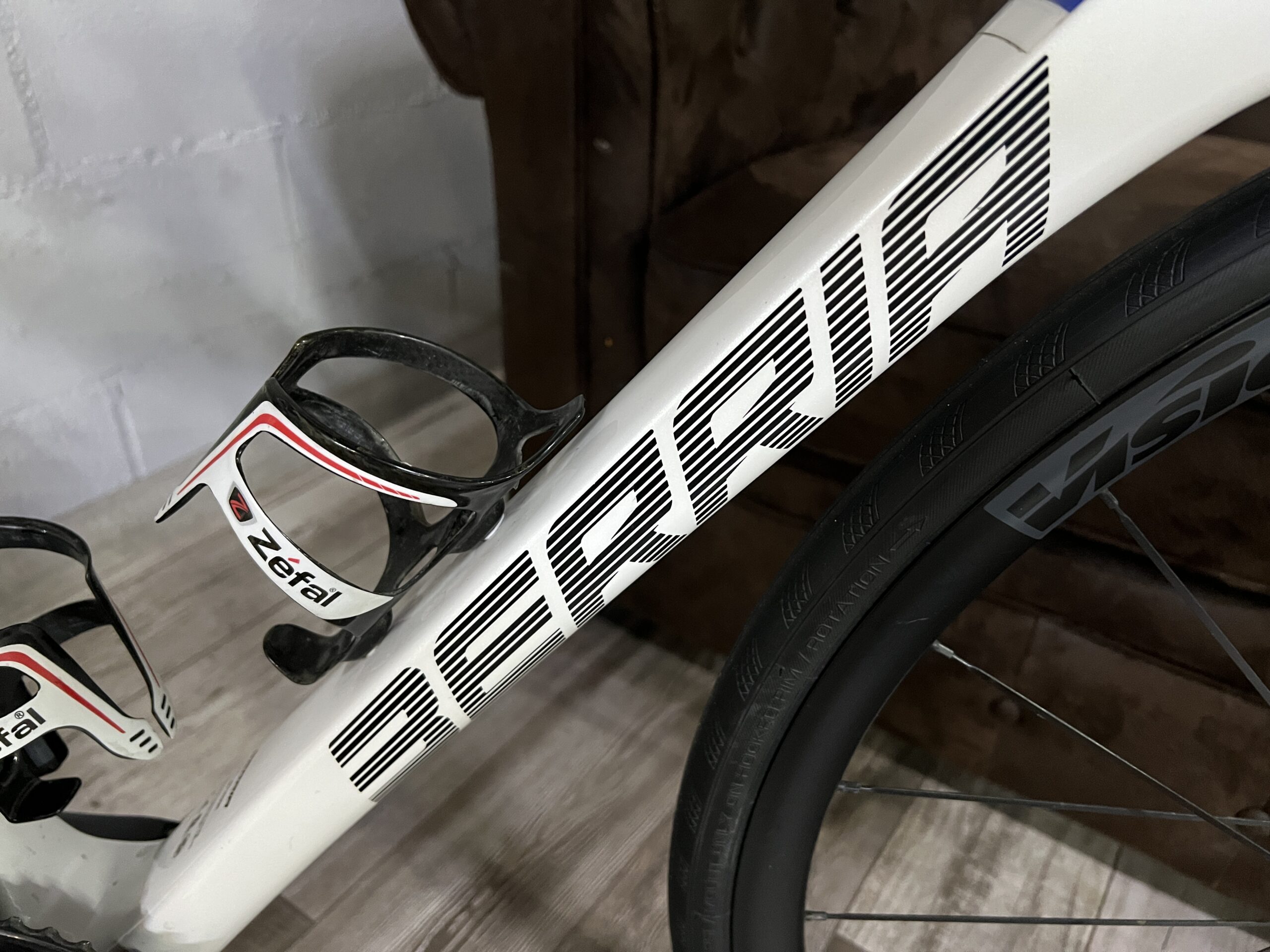 BERRIA BELADOR CARBON 105 G5502 - Imagen 15
