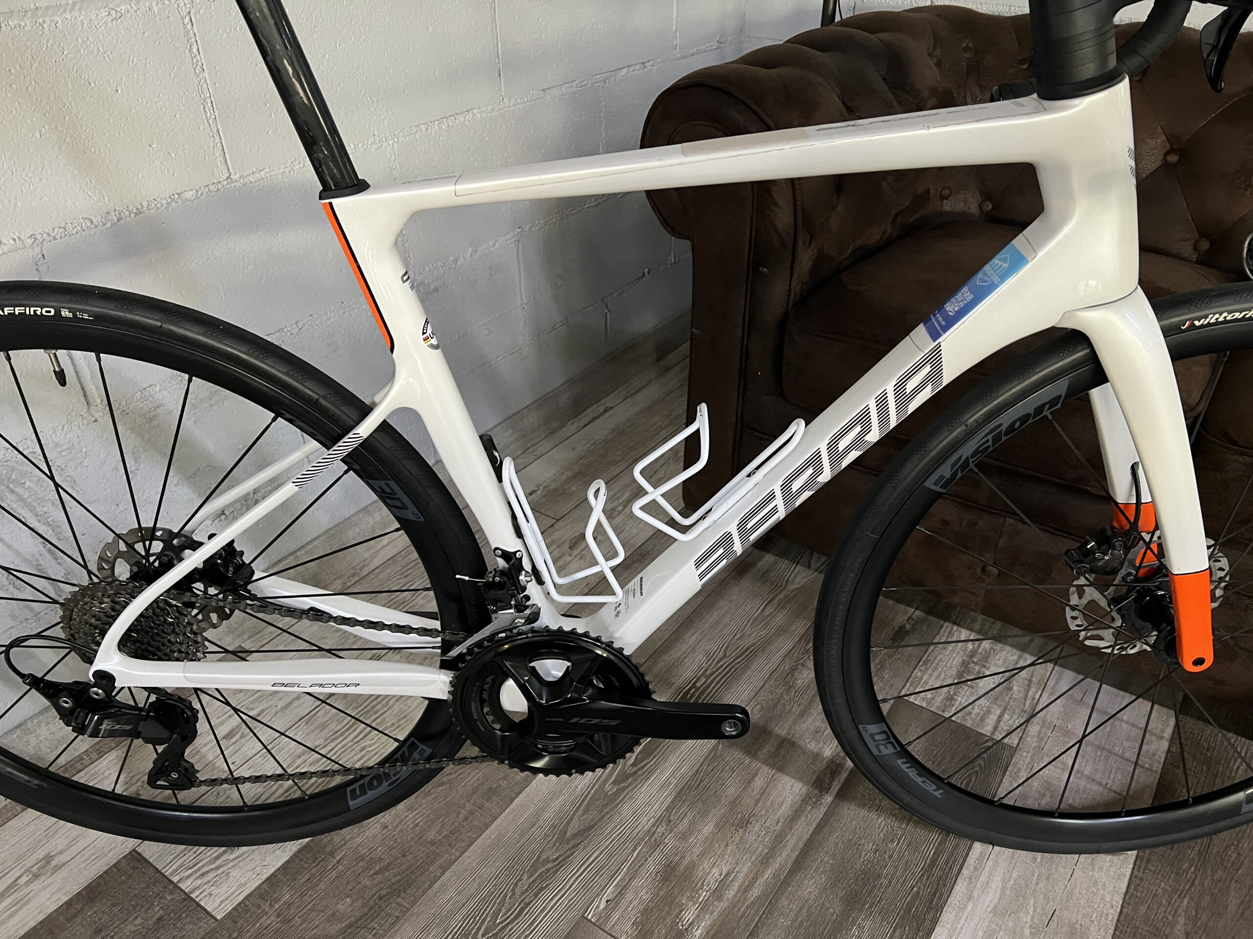 BERRIA BELADOR CARBON 105 G5501 - Imagen 20
