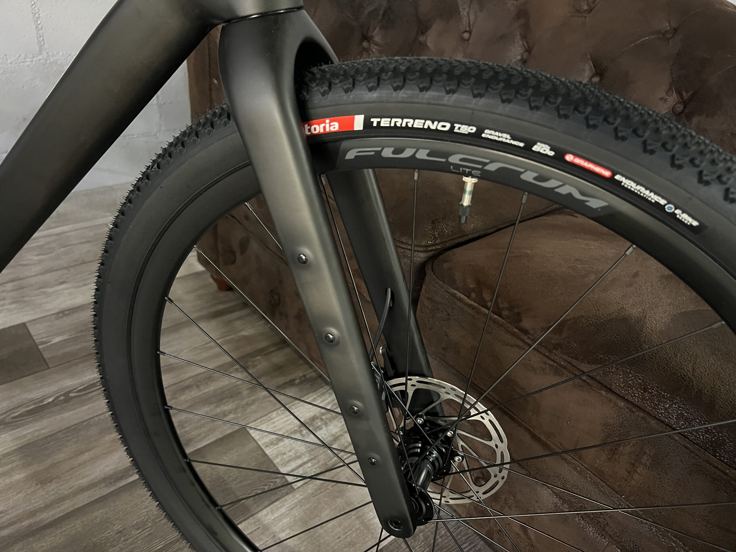 MEGAMO WEST 10 CARBON 2027 - Imagen 9
