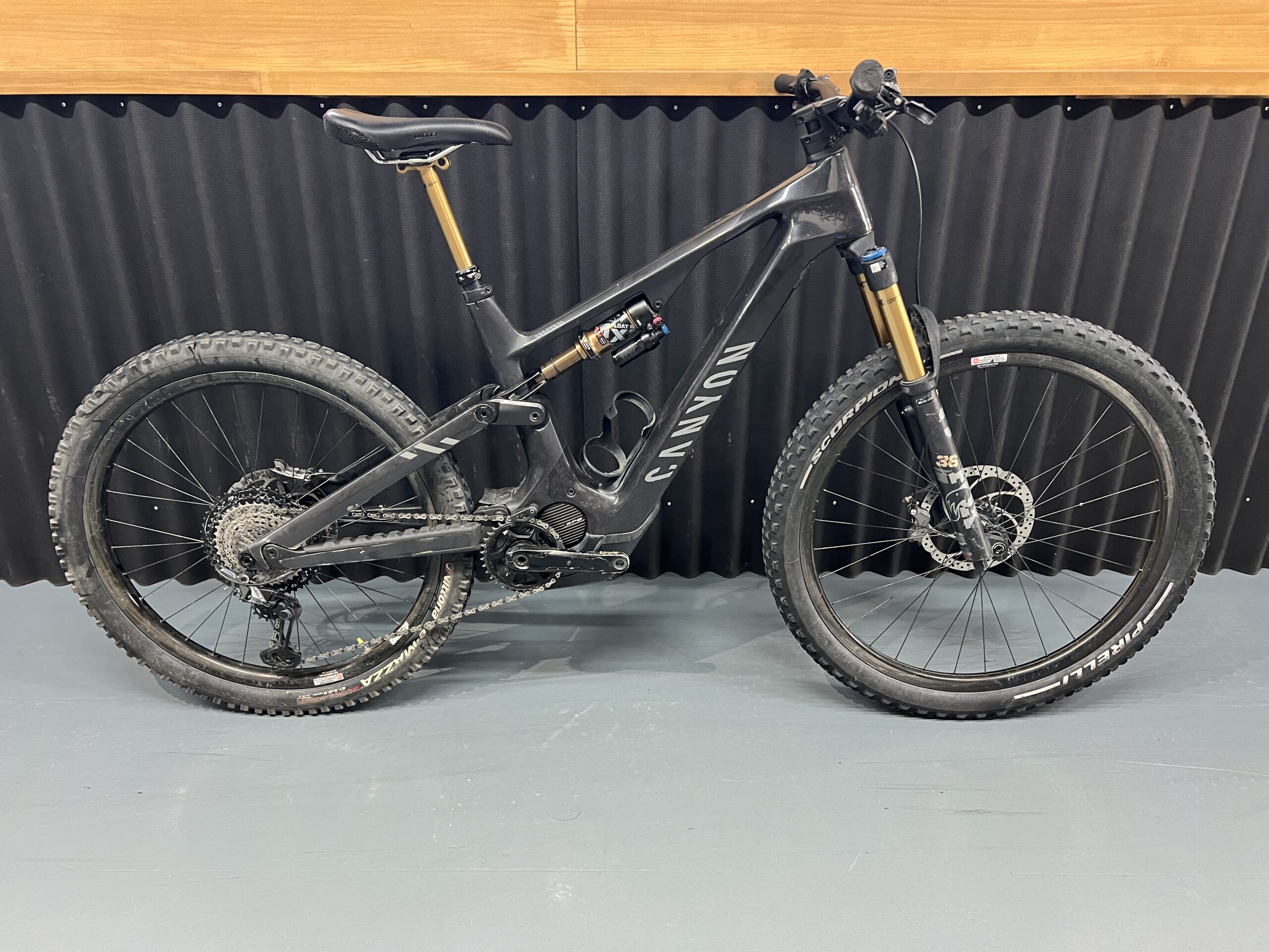 CANYON SPECTRAL ON CFR CARBON 13105Km