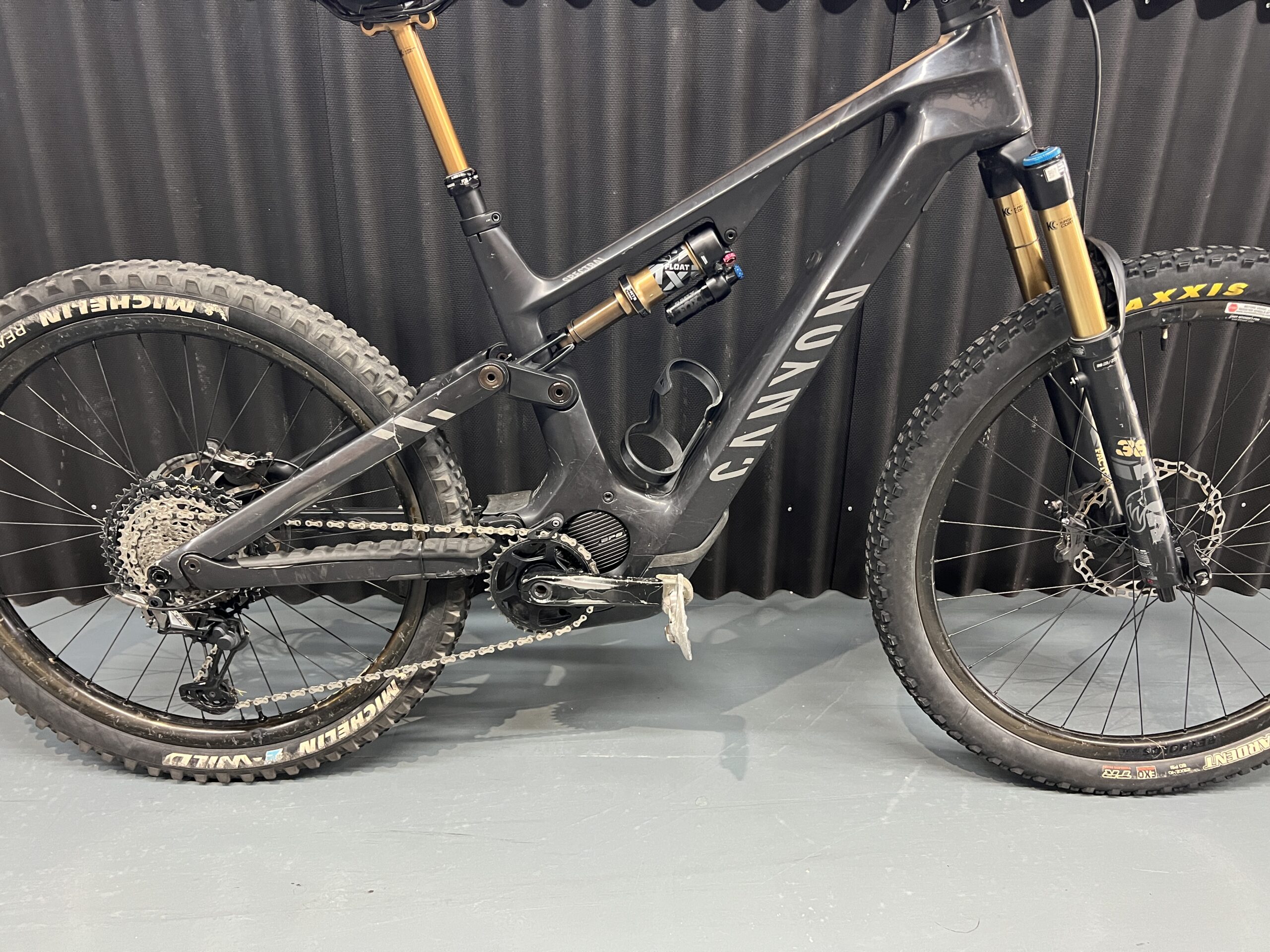 CANYON SPECTRAL ON CFR CARBON 14982Km - Imagen 19