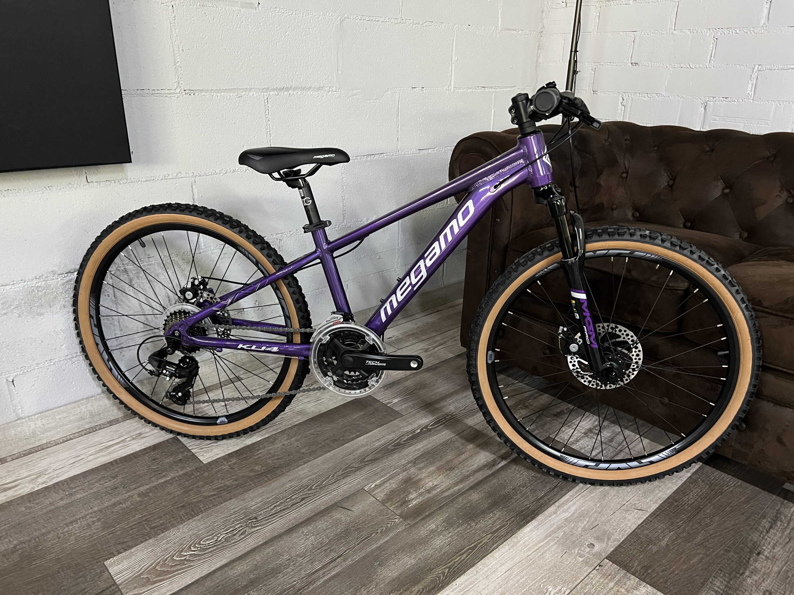 MEGAMO KU4 24"