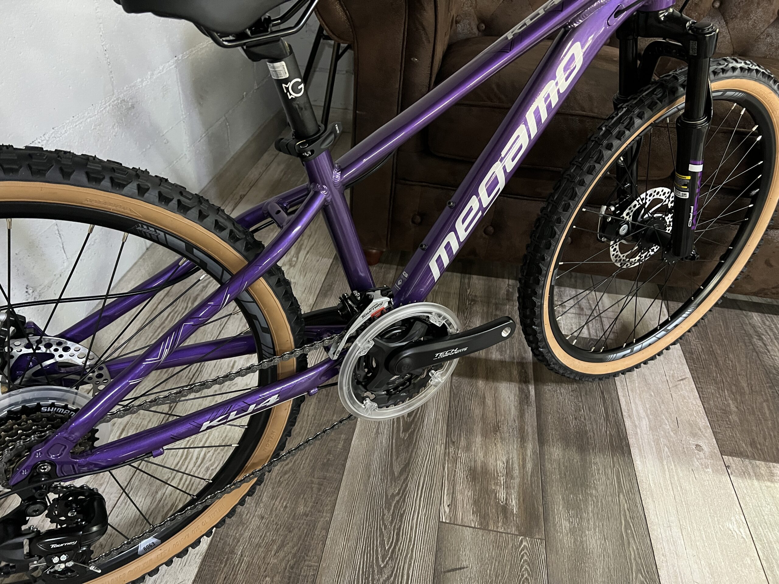 MEGAMO KU4 24" - Imagen 17