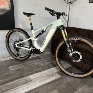 MEGAMO FLAME CRB 05 + Tija kashima