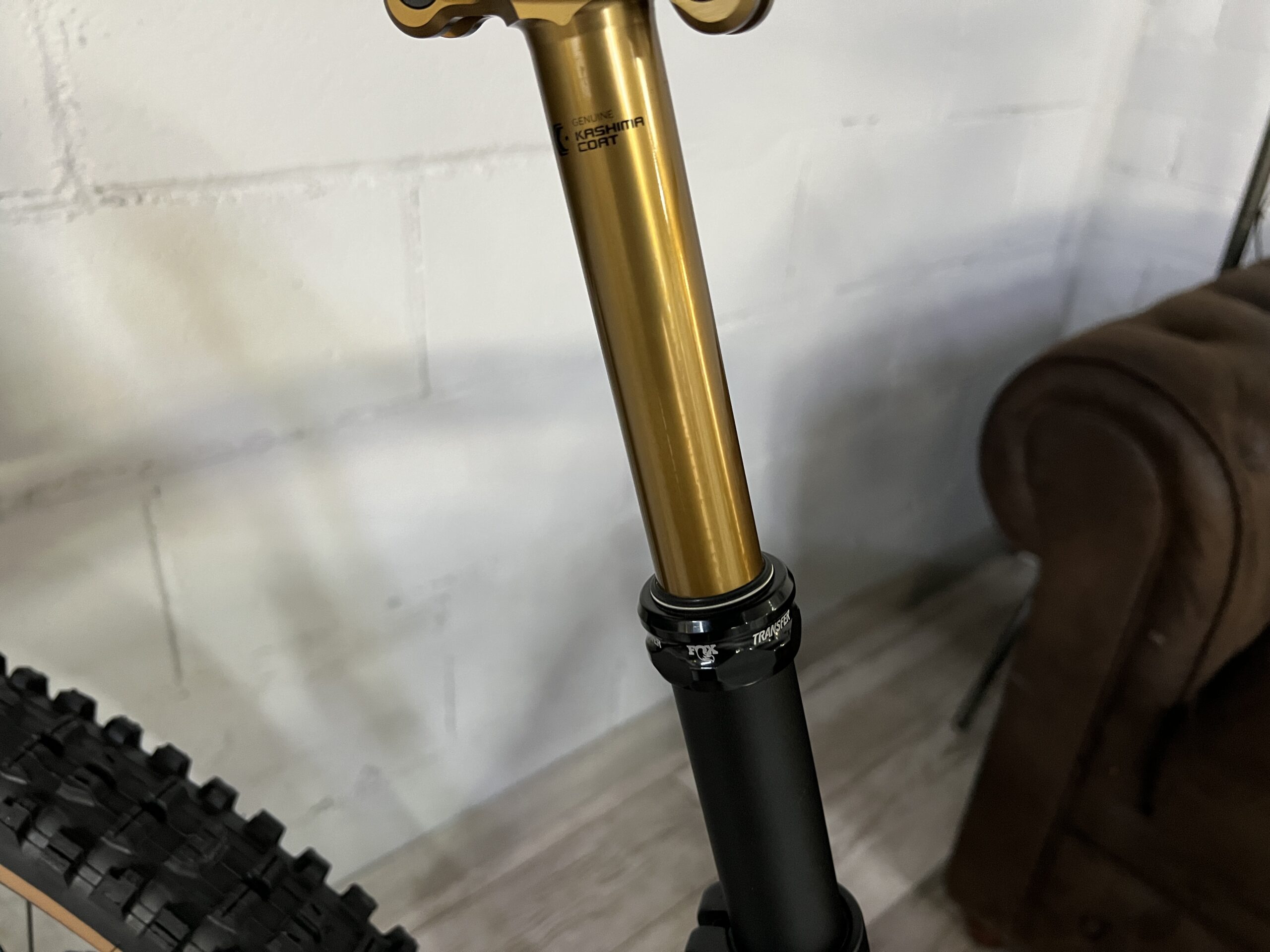 MEGAMO FLAME CRB 05 + Tija kashima - Imagen 4