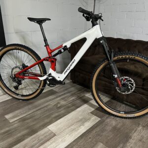MEGAMO REASON AL 07 2027 Red