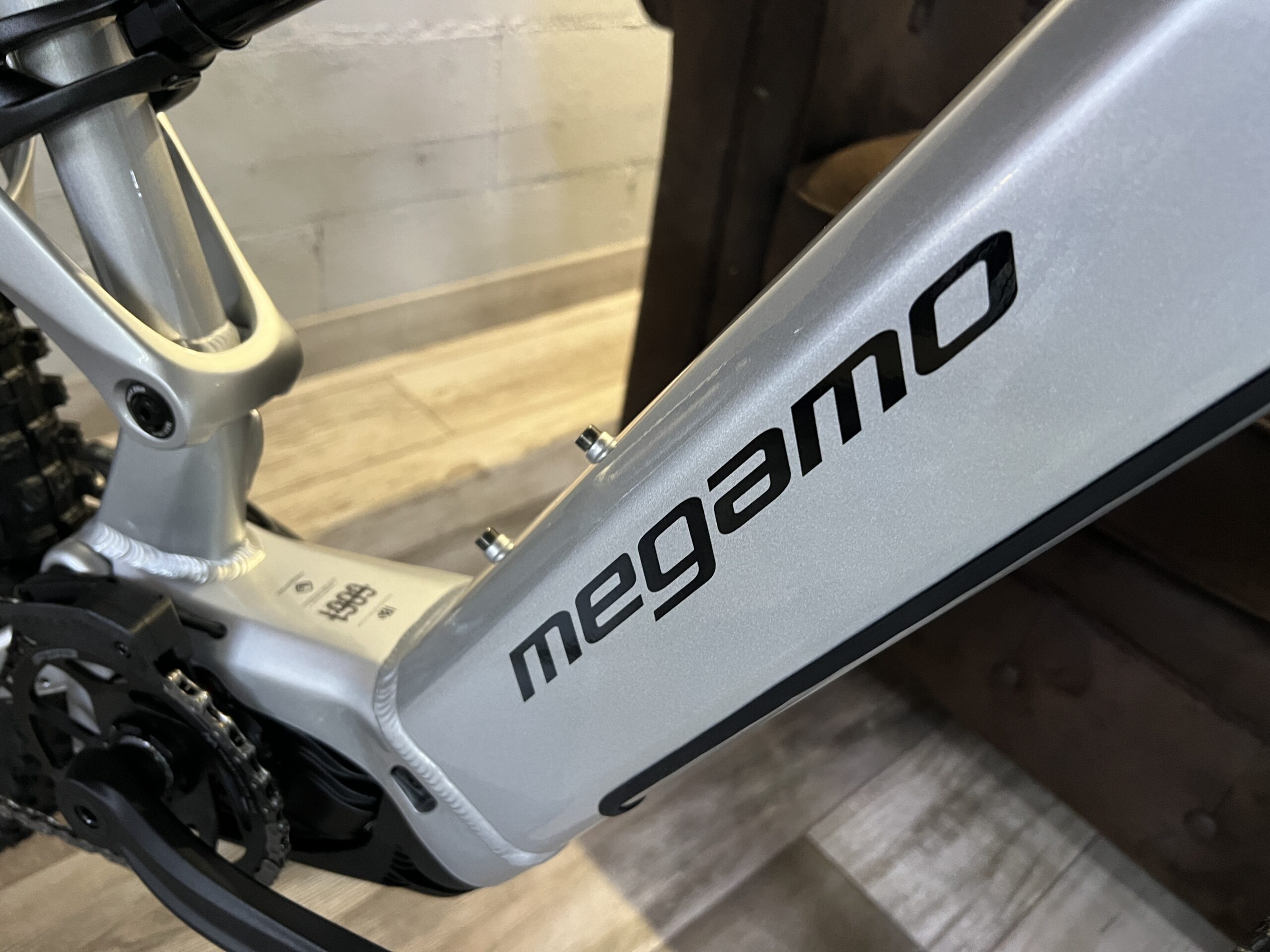 MEGAMO FLAME AL 08 RED - Imagen 3